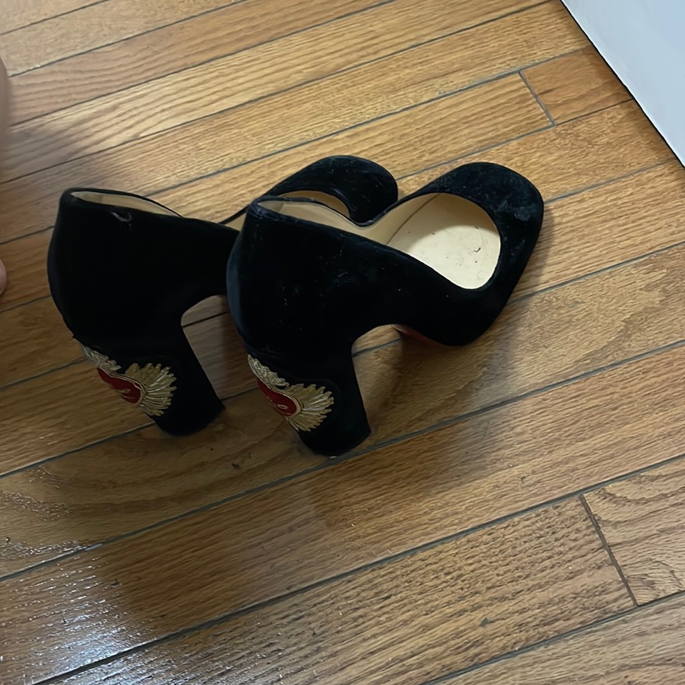 Velvet Christian loboutin with chunky heel